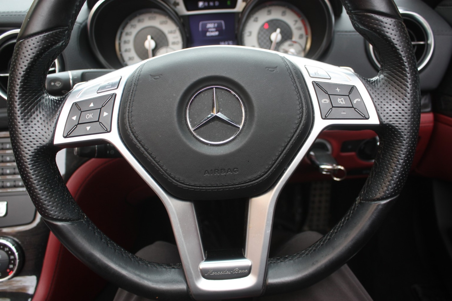Used Mercedes-Benz SL 2013 for sale - 76483056: Photo 17