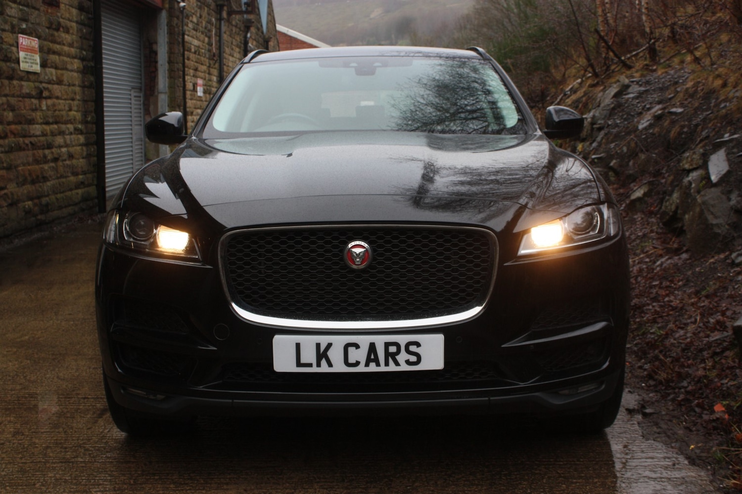 Used Jaguar F-Pace 2016 for sale - 77465791: Photo 3