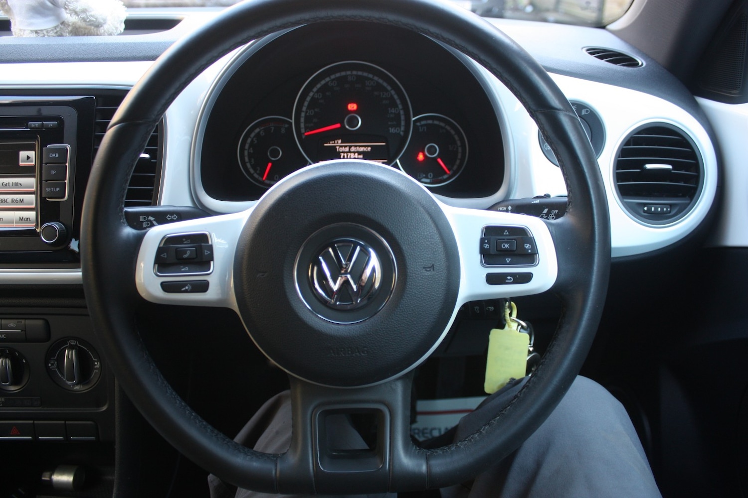Used Volkswagen Beetle 2014 for sale - 77357376: Photo 11