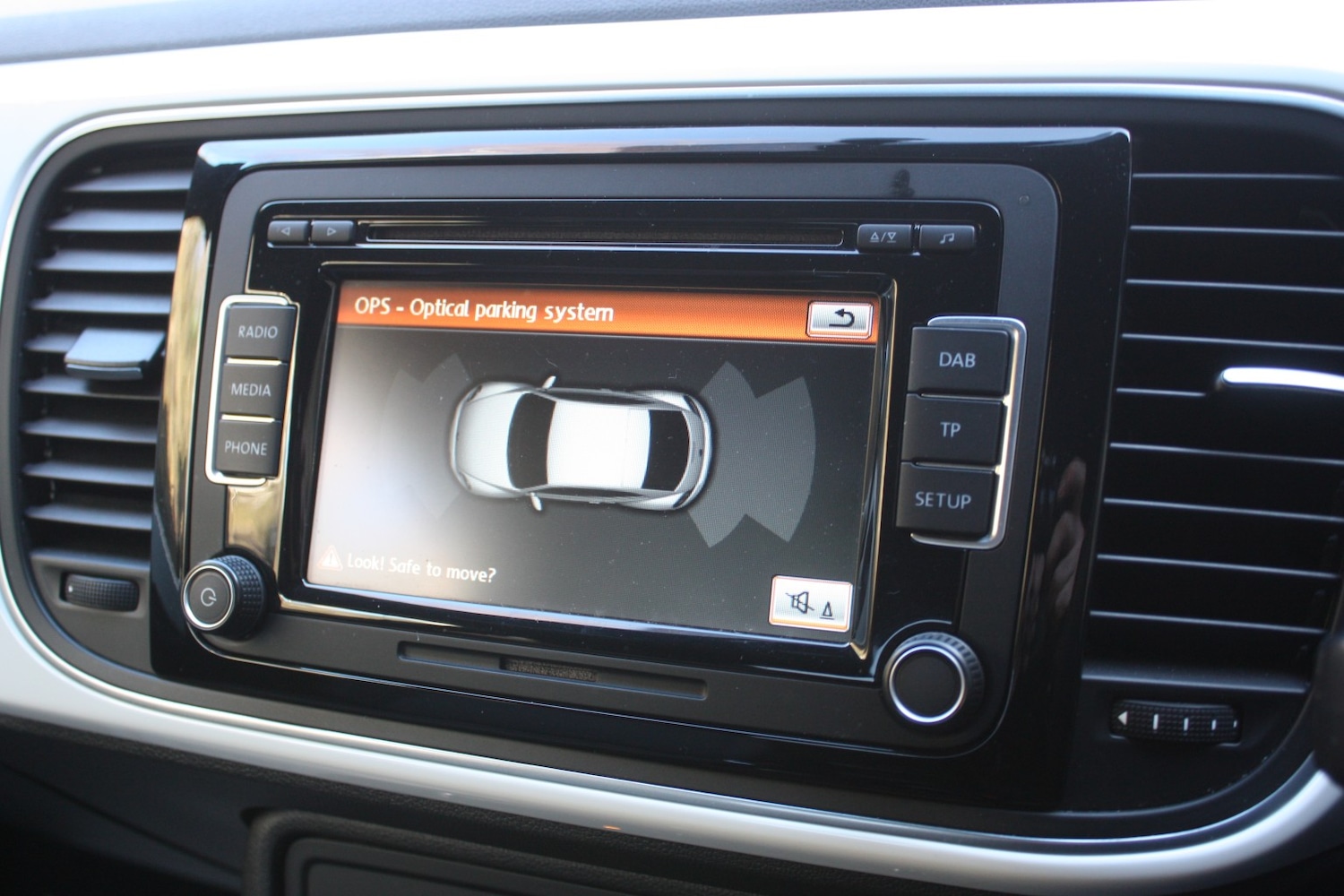 Used Volkswagen Beetle 2014 for sale - 77357376: Photo 13