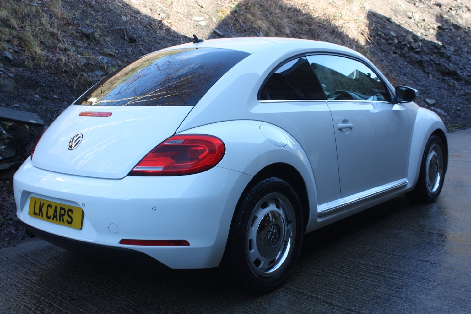 Used Volkswagen Beetle 2014 for sale - 77357376: Photo 4