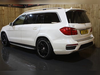 Used Mercedes-Benz GL Class 2015 for sale - 76712770: Photo
