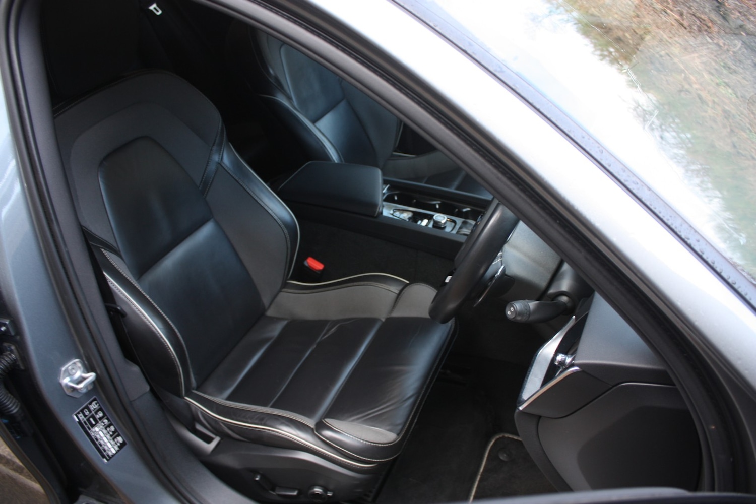 Used Volvo V60 2019 for sale - 76799185: Photo 10