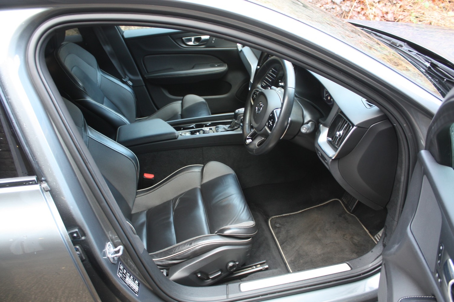 Used Volvo V60 2019 for sale - 76799185: Photo 9