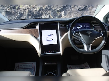 Used Tesla Model X 2017 for sale - 78258300: Photo