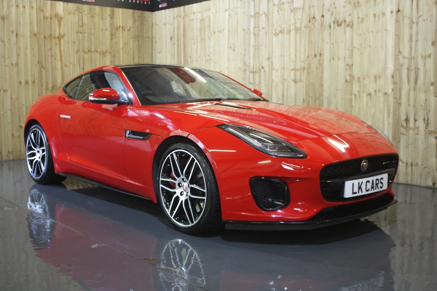 Used Jaguar F-Type 2017 for sale - 76128872: Photo 1