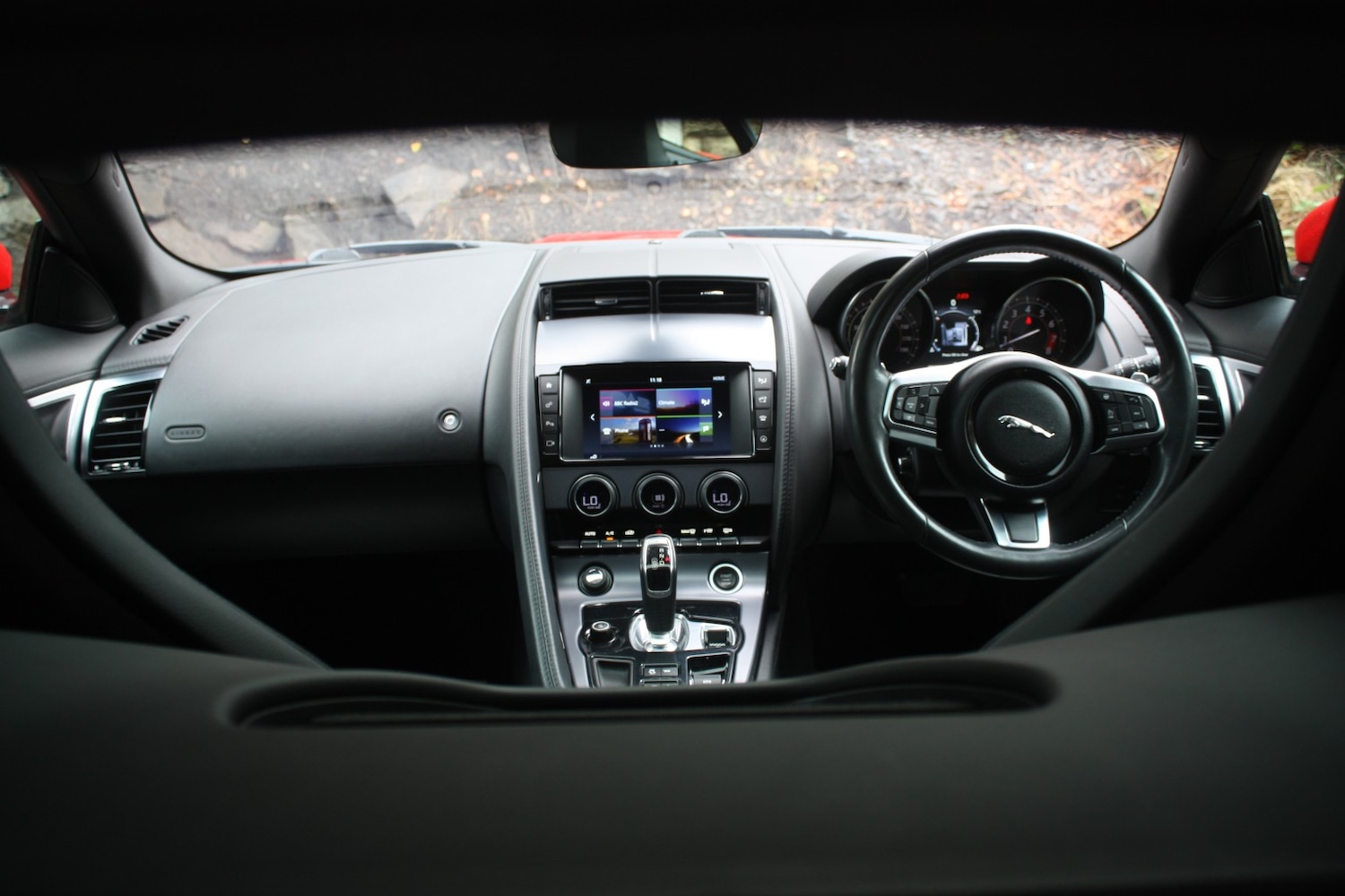 Used Jaguar F-Type 2017 for sale - 76128872: Photo 2