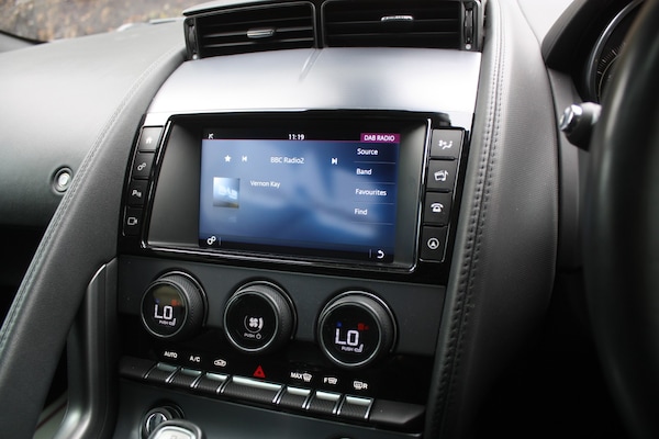 Used Jaguar F-Type 2017 for sale - 76128872: Photo 22