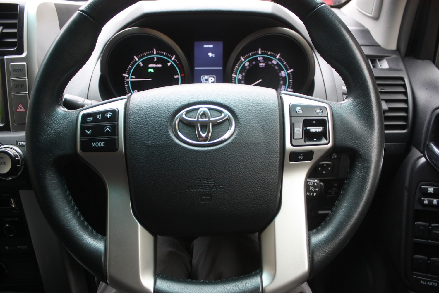 Used Toyota Land Cruiser 2012 for sale - 77681730: Photo 15