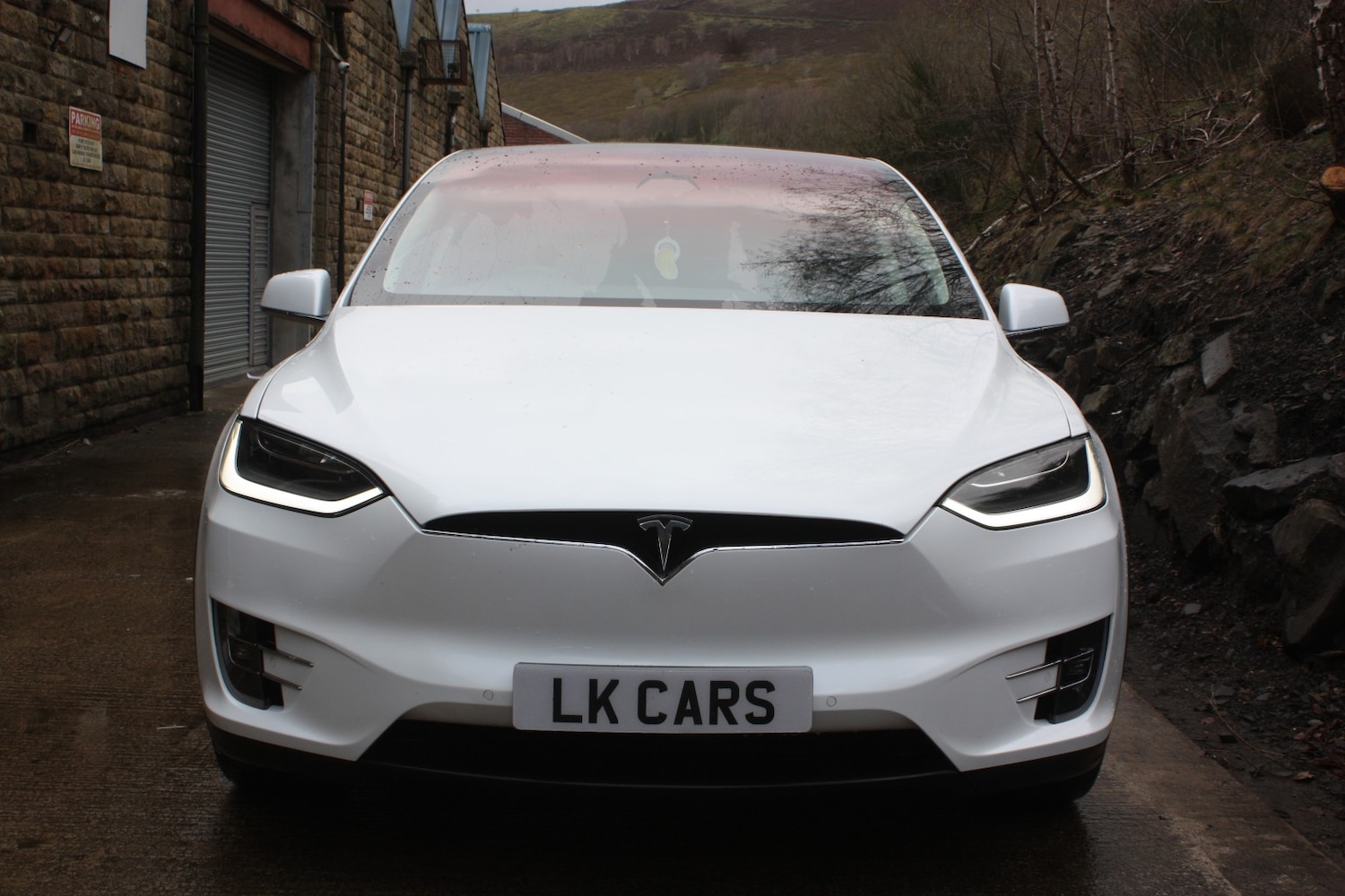 Used Tesla Model X 2017 for sale - 78070604: Photo 3