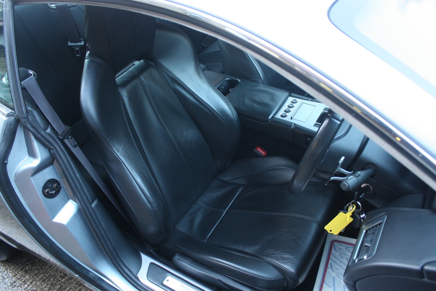 Used Aston Martin DB9 2007 for sale - 77225202: Photo 9