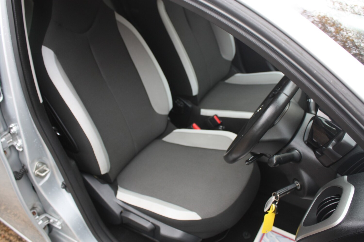 Used Toyota AYGO 2018 for sale - 76483028: Photo 12