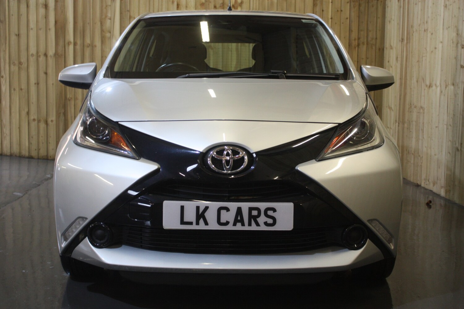Used Toyota AYGO 2018 for sale - 76483028: Photo 3