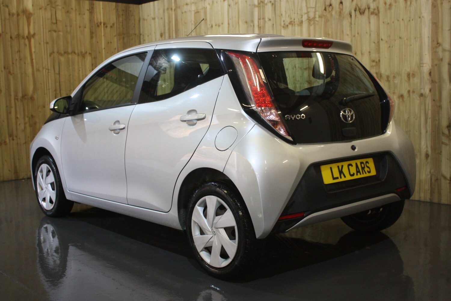 Used Toyota AYGO 2018 for sale - 76483028: Photo 4