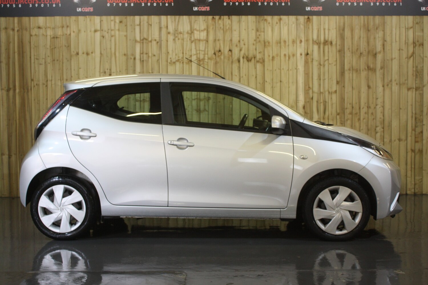 Used Toyota AYGO 2018 for sale - 76483028: Photo 6