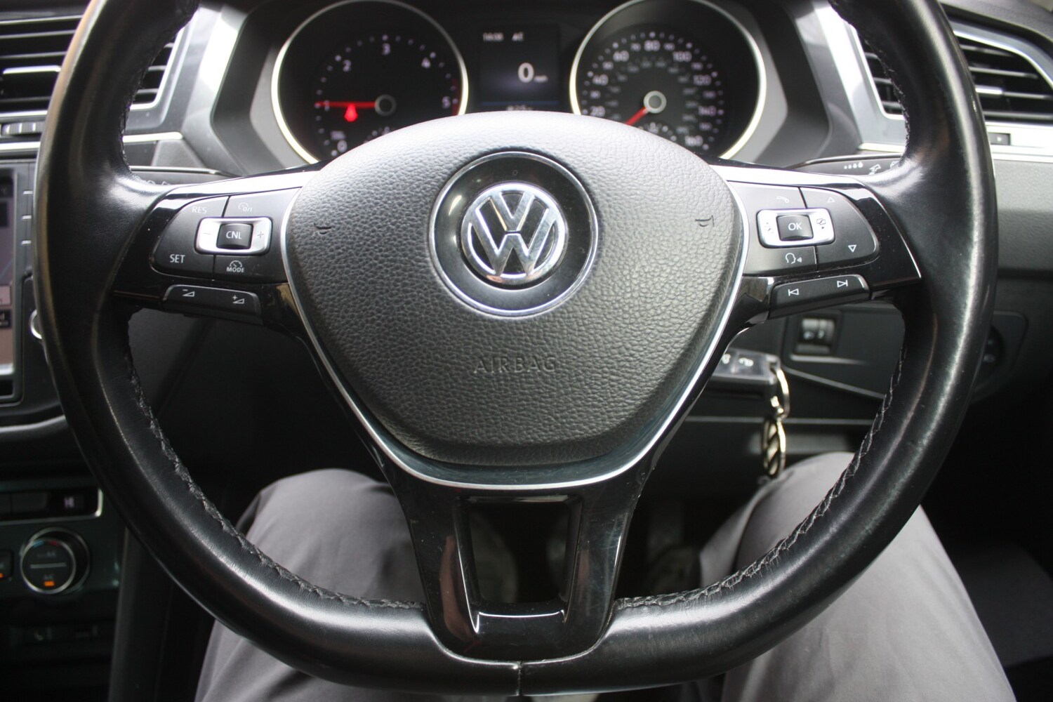 Used Volkswagen Tiguan 2017 for sale - 77584425: Photo 11