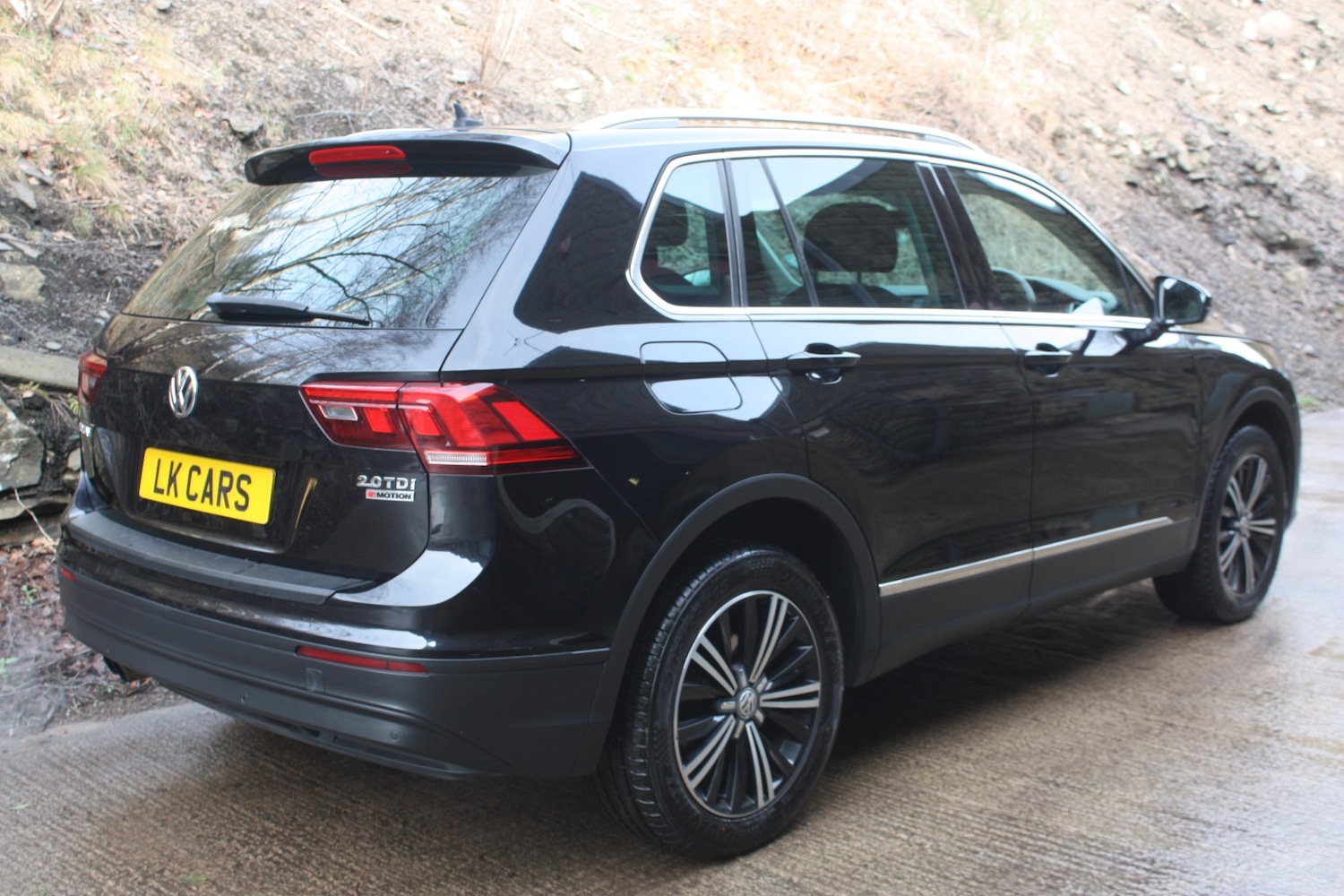 Used Volkswagen Tiguan 2017 for sale - 77584425: Photo 4
