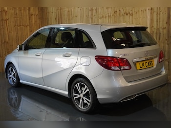 Used Mercedes-Benz B Class 2017 for sale - 79463439: Photo