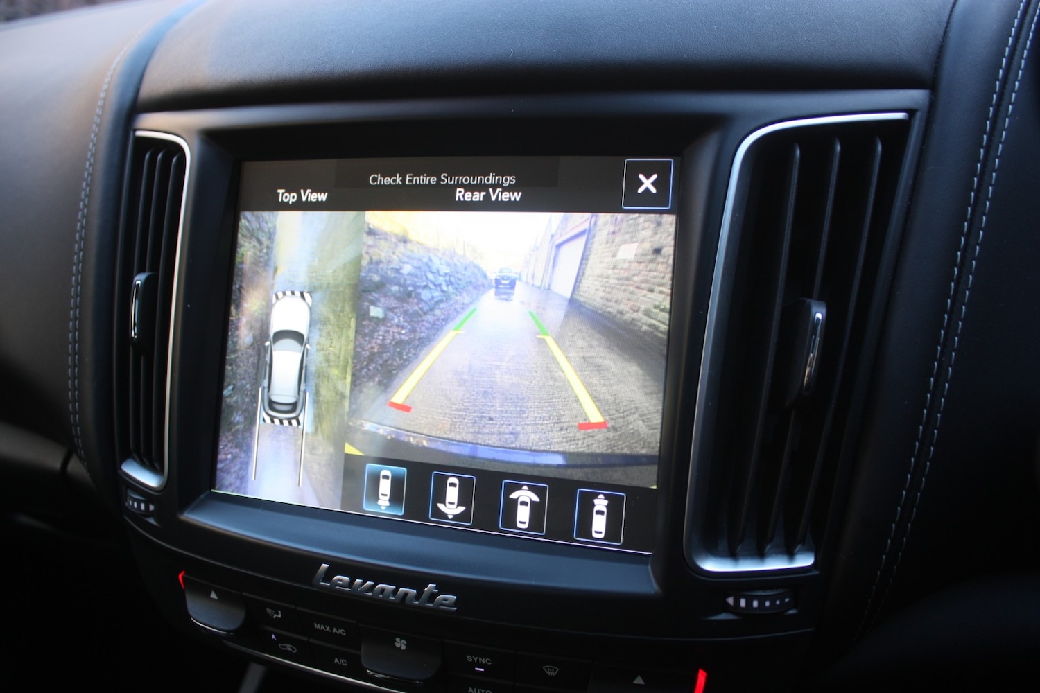 Used Maserati Levante 2017 for sale - 77225147: Photo 19