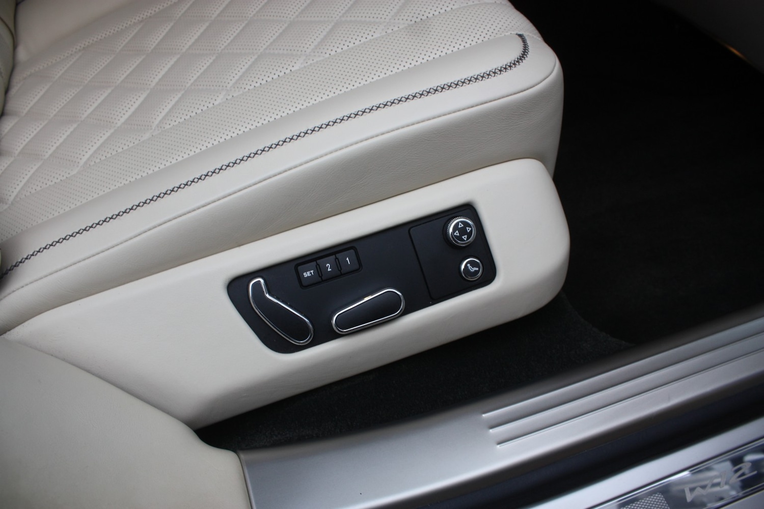 Used Bentley Flying Spur 2016 for sale - 77584446: Photo 14