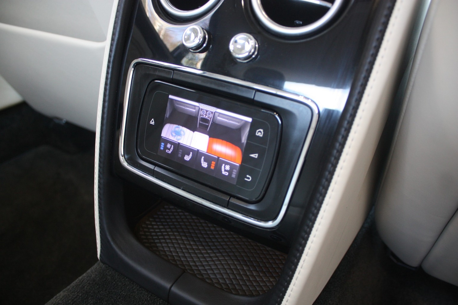 Used Bentley Flying Spur 2016 for sale - 77584446: Photo 18