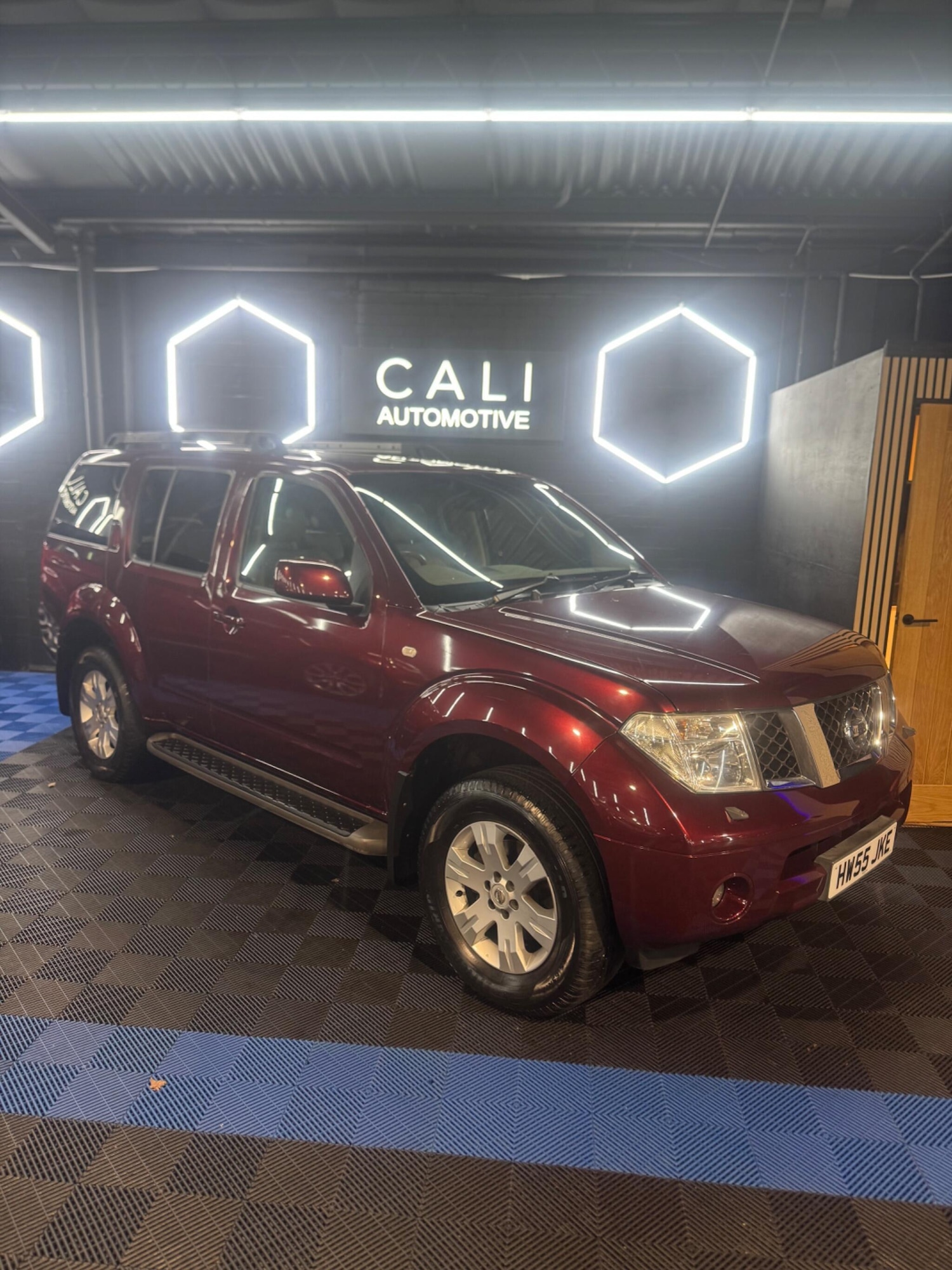 Used Nissan Pathfinder for sale - 77753843: Photo 2