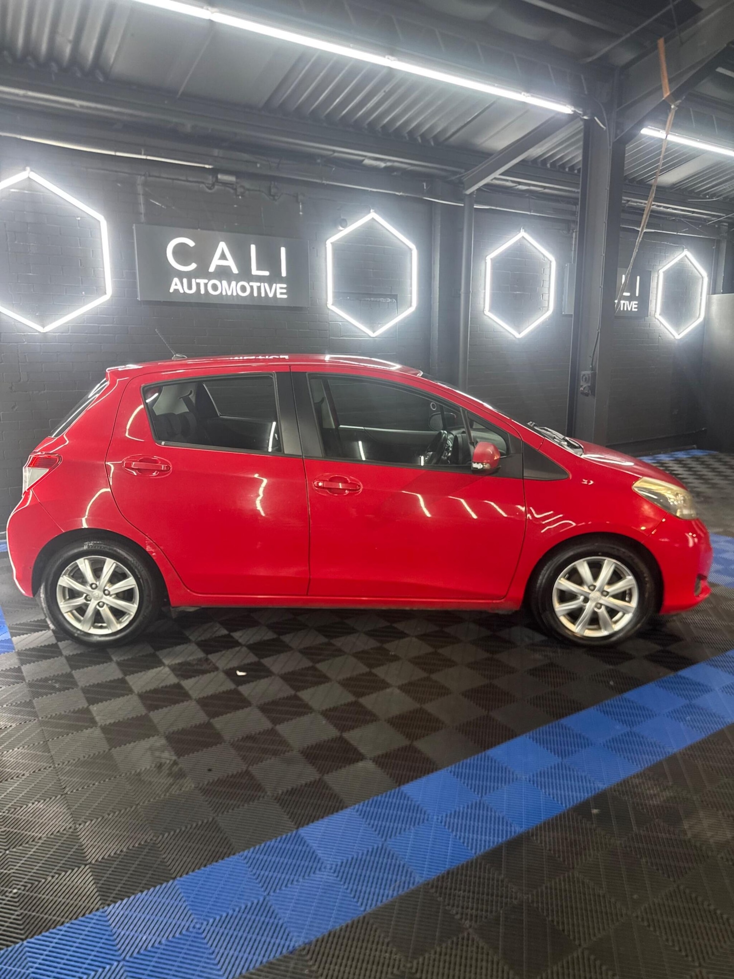 Used Toyota Yaris 2012 for sale - 77097734: Photo 19