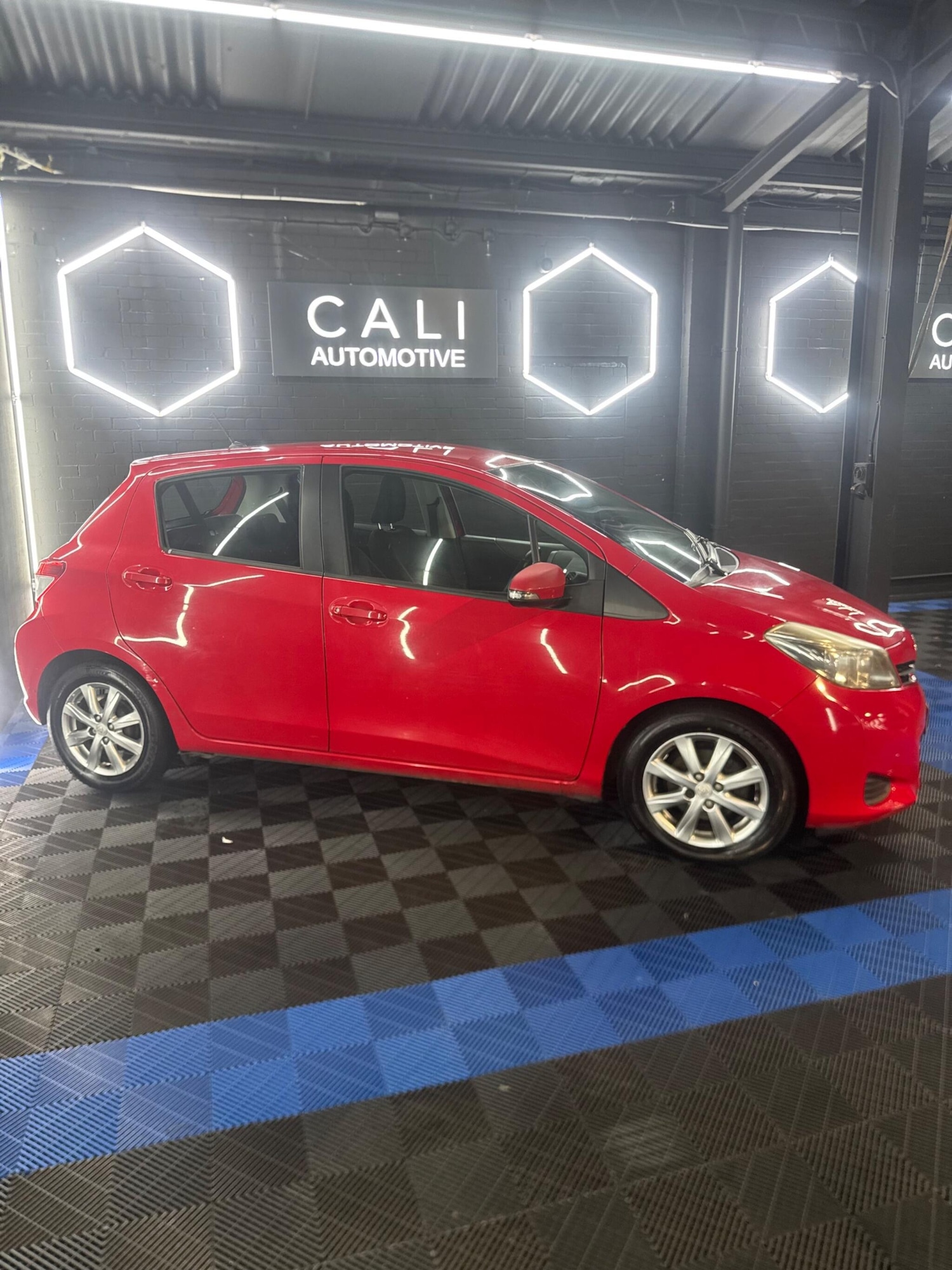 Used Toyota Yaris 2012 for sale - 77097734: Photo 20