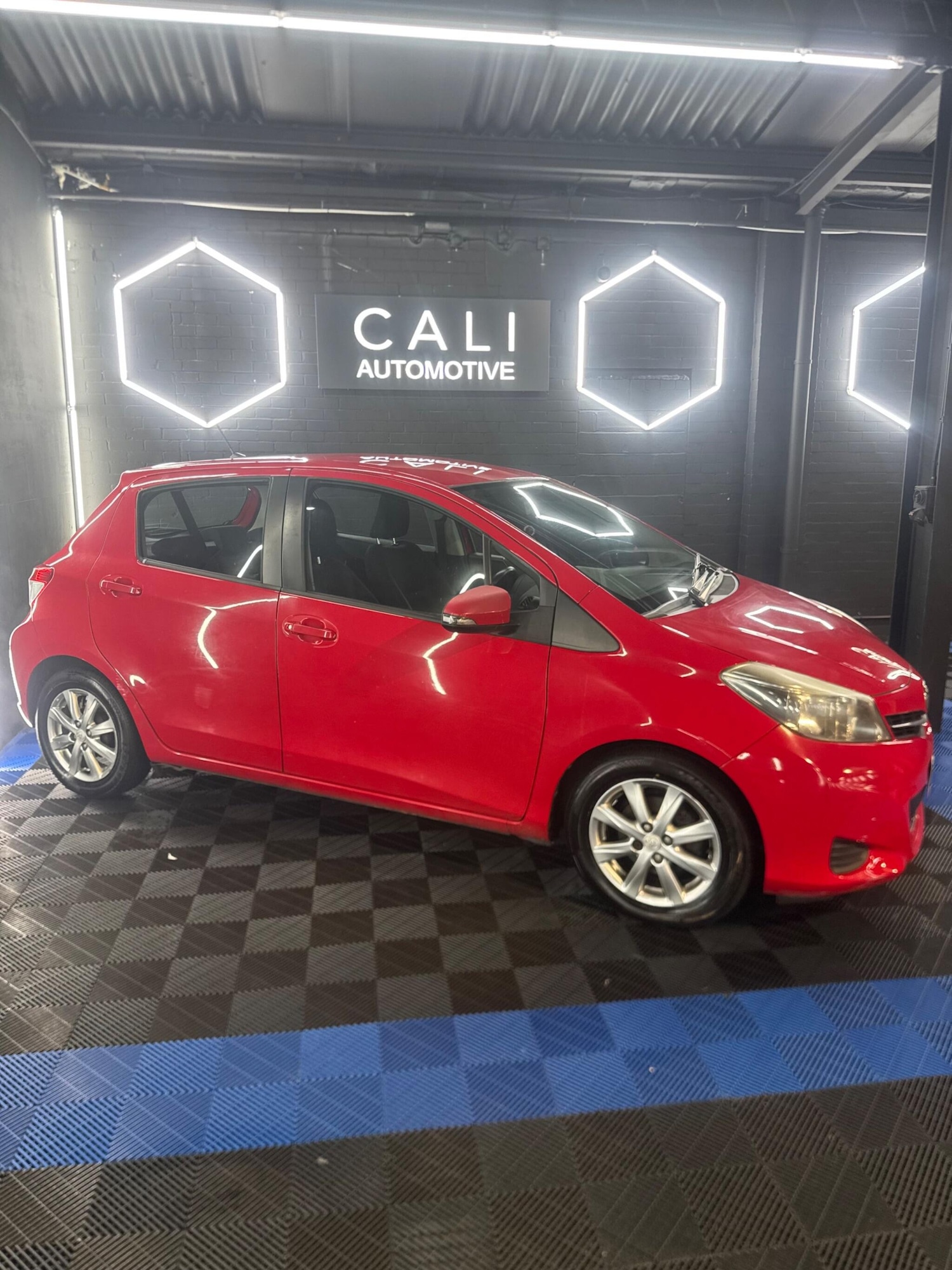 Used Toyota Yaris 2012 for sale - 77097734: Photo 21