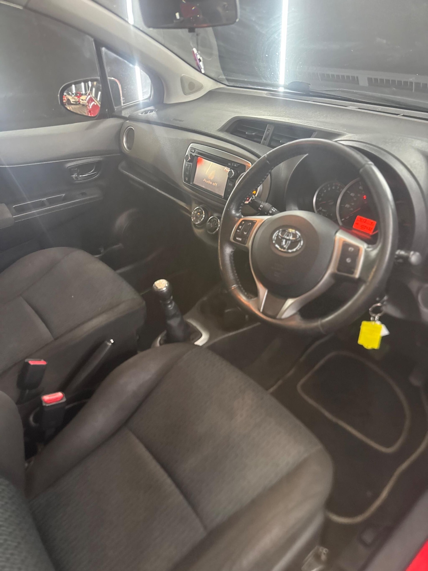 Used Toyota Yaris 2012 for sale - 77097734: Photo 24