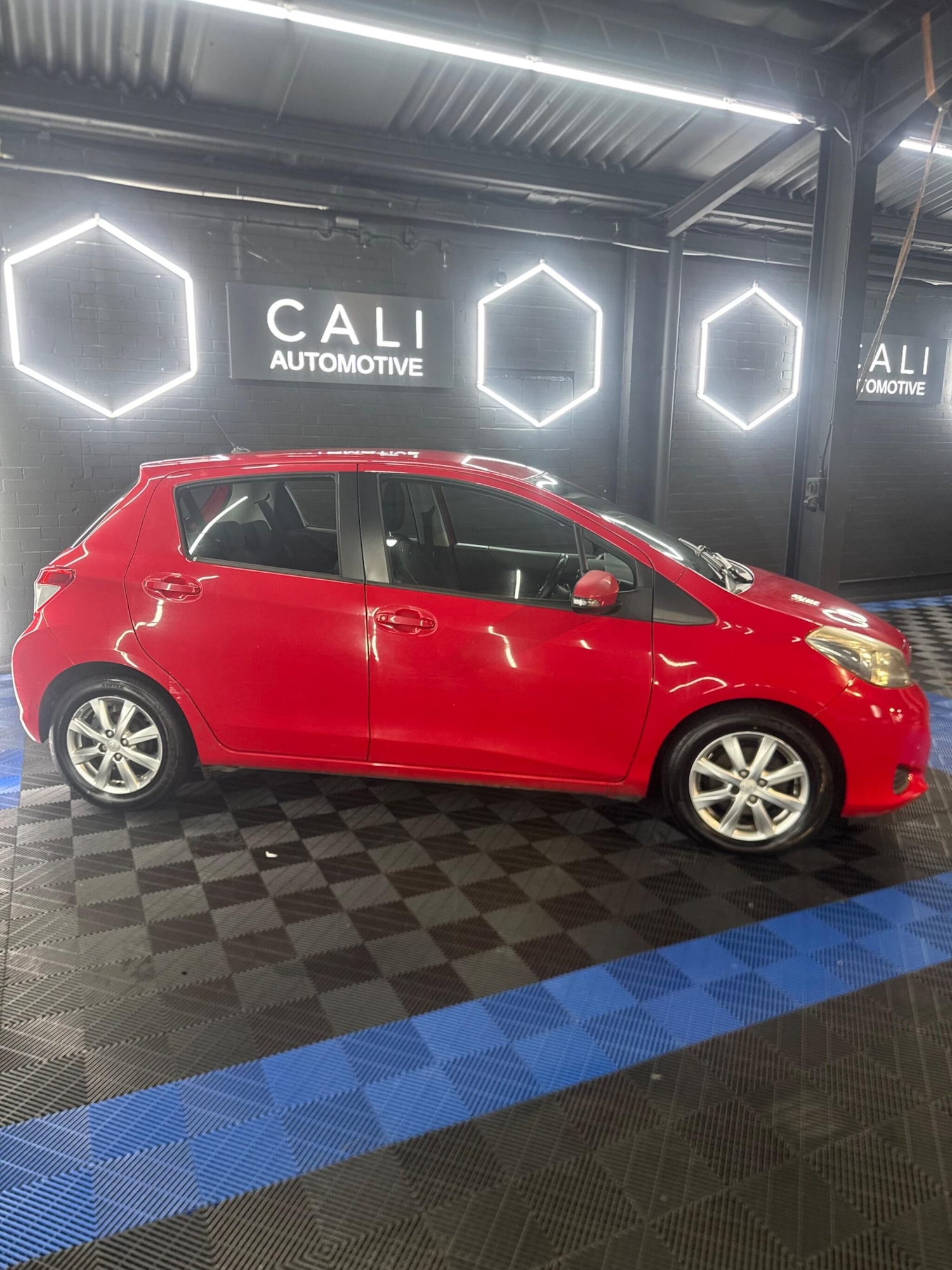 Used Toyota Yaris 2012 for sale - 77097734: Photo 37