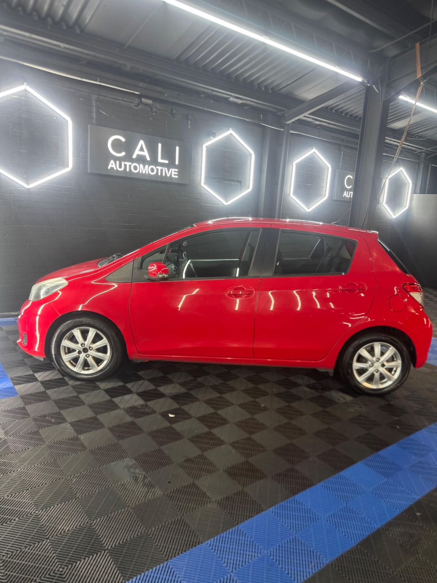 Used Toyota Yaris 2012 for sale - 77097734: Photo 39