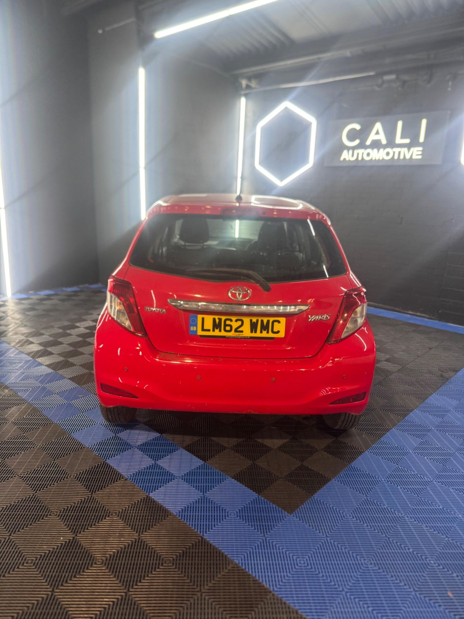 Used Toyota Yaris 2012 for sale - 77097734: Photo 4