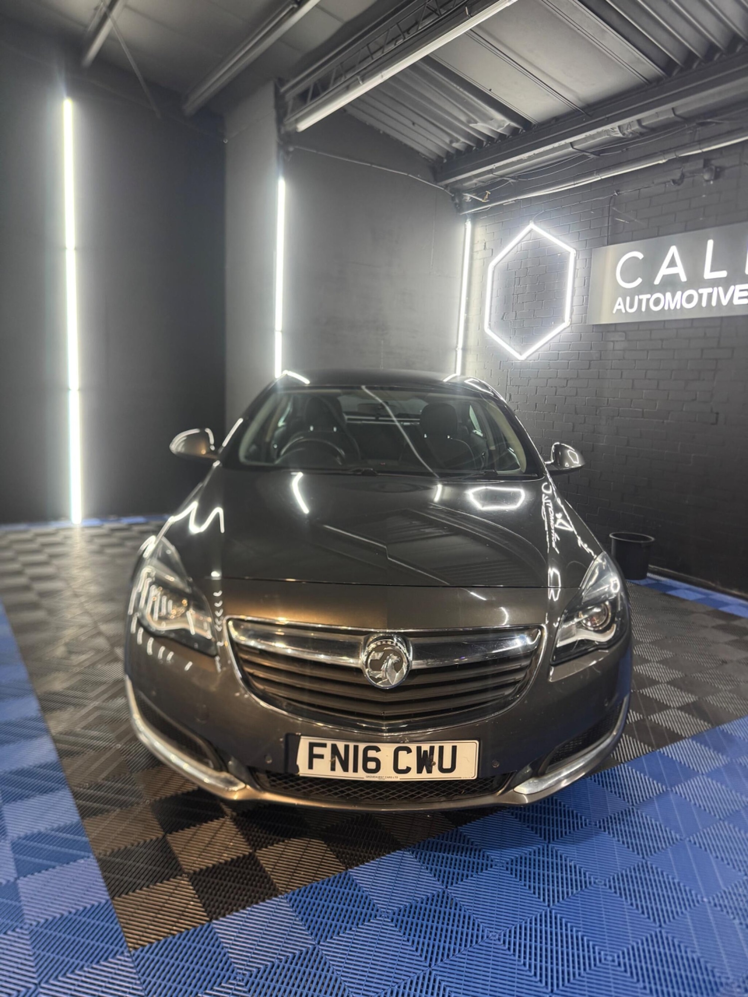 Used Vauxhall Insignia 2016 for sale - 76866482: Photo 2
