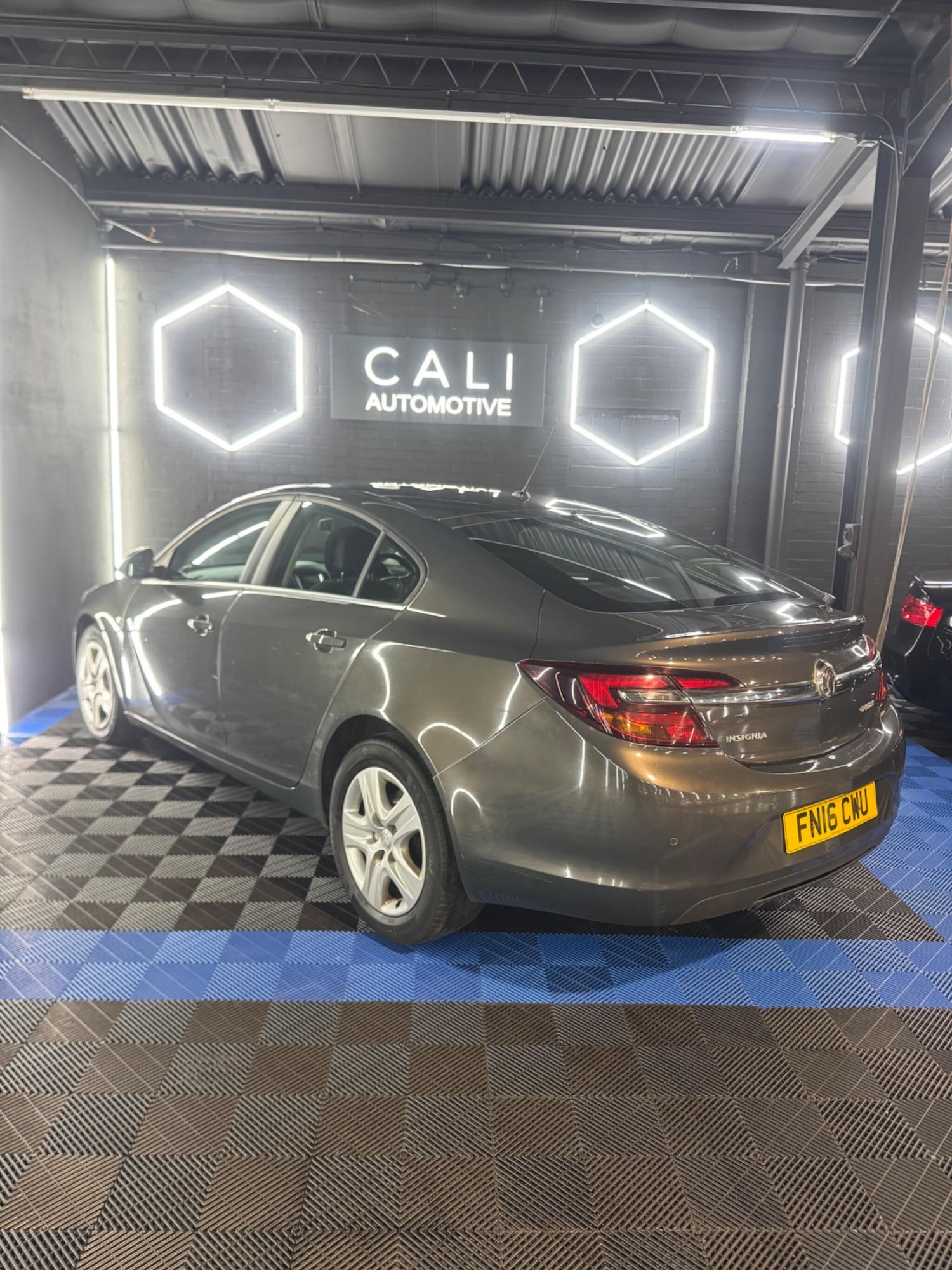 Used Vauxhall Insignia 2016 for sale - 76866482: Photo 3