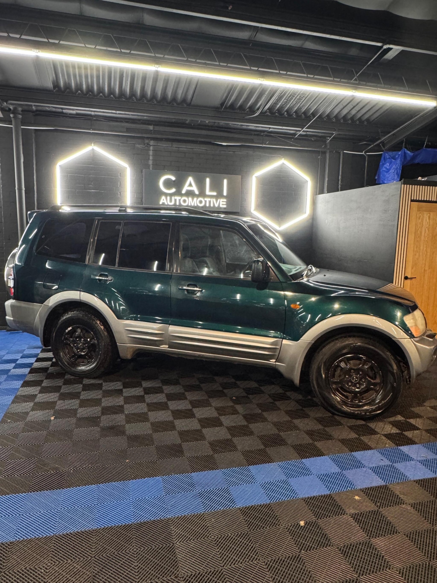 Used Mitsubishi Shogun 2003 for sale - 78057753: Photo 15