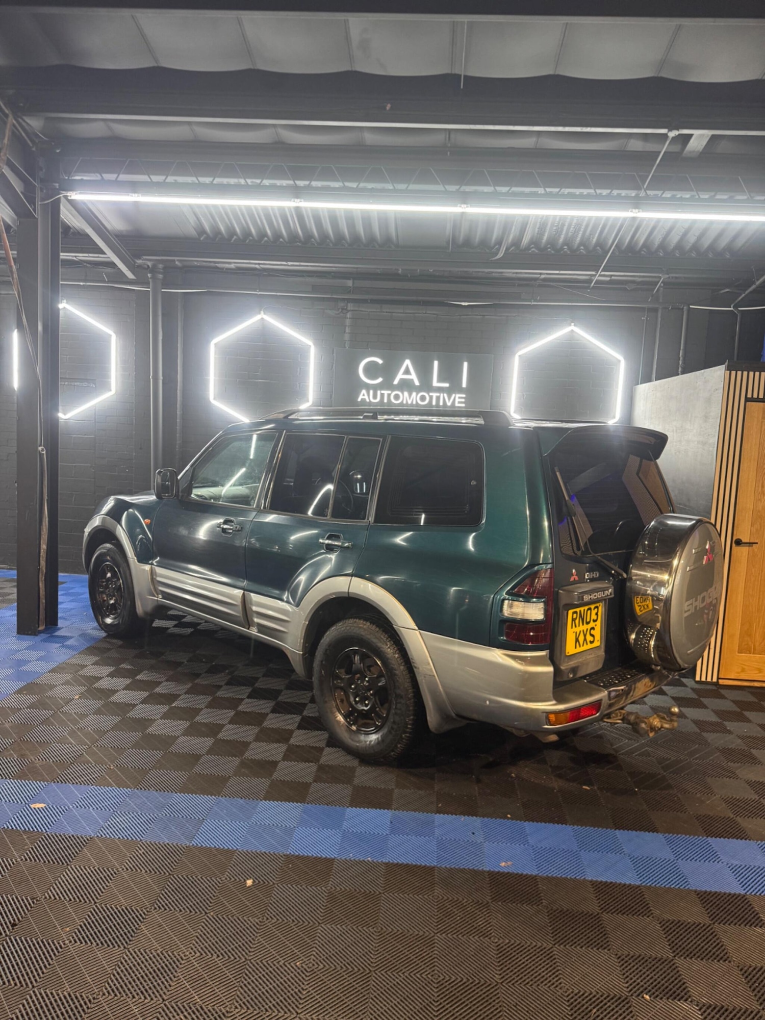 Used Mitsubishi Shogun 2003 for sale - 78057753: Photo 3