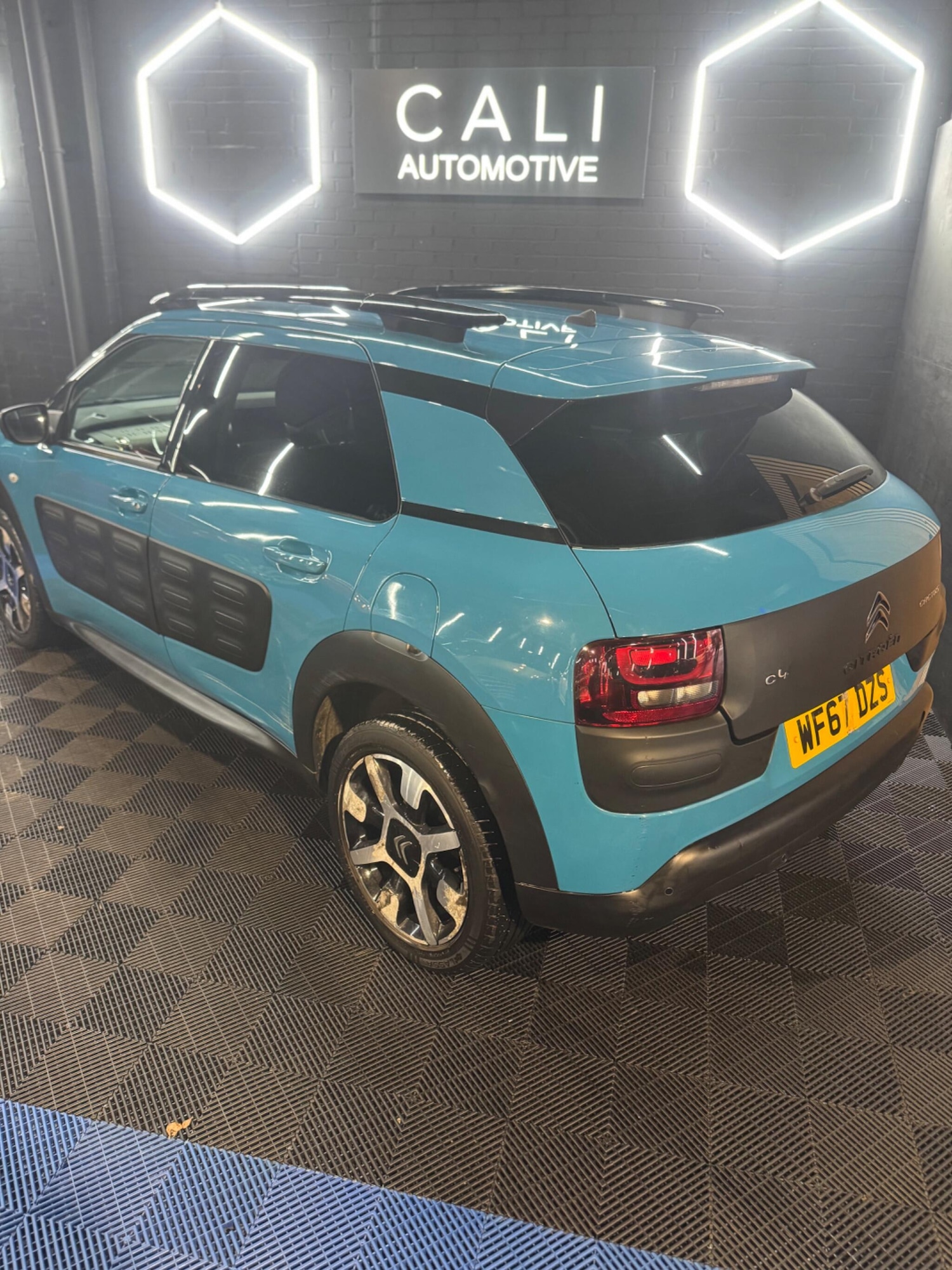 Used Citroen C4 Cactus for sale - 77825215: Photo 3