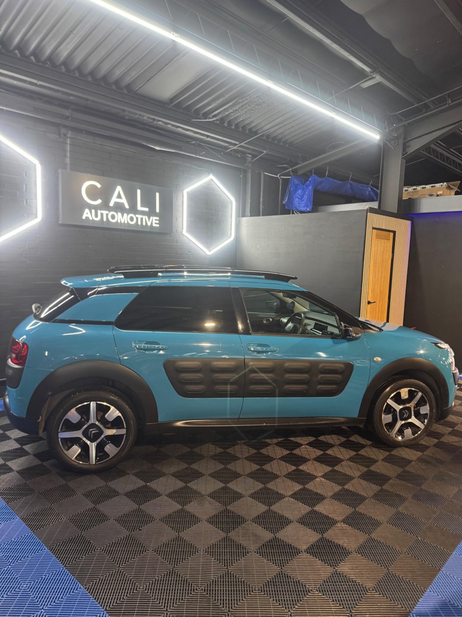 Used Citroen C4 Cactus for sale - 77825215: Photo 31