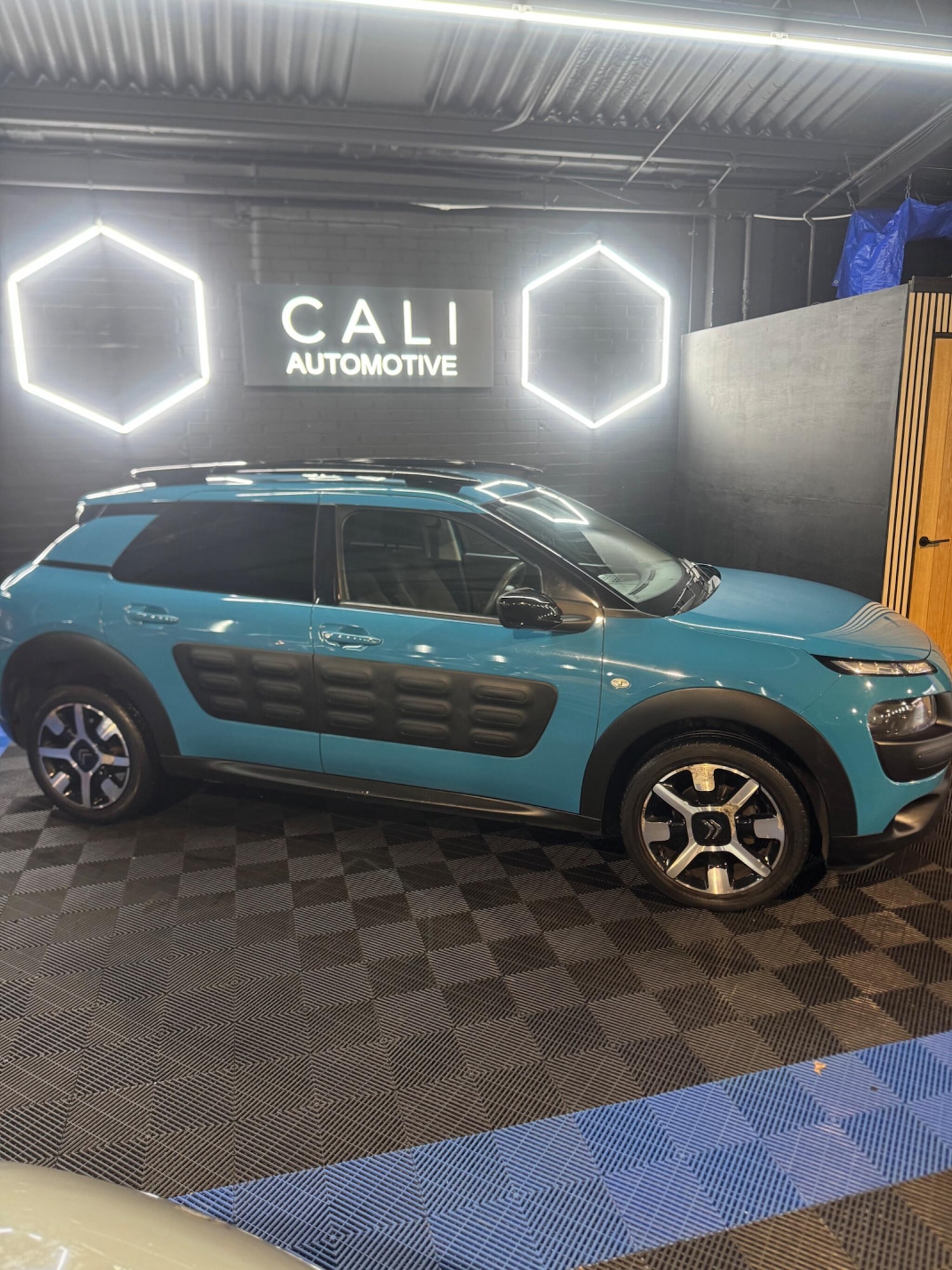 Used Citroen C4 Cactus for sale - 77825215: Photo 32