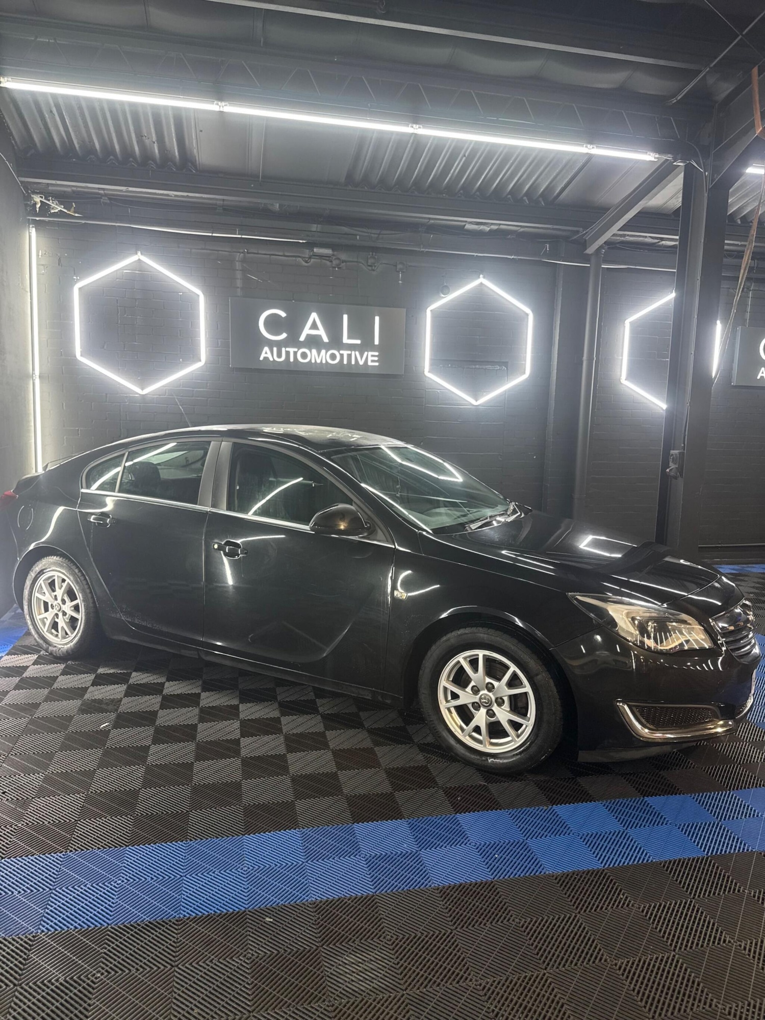 Used Vauxhall Insignia 2014 for sale - 77130939: Photo 10