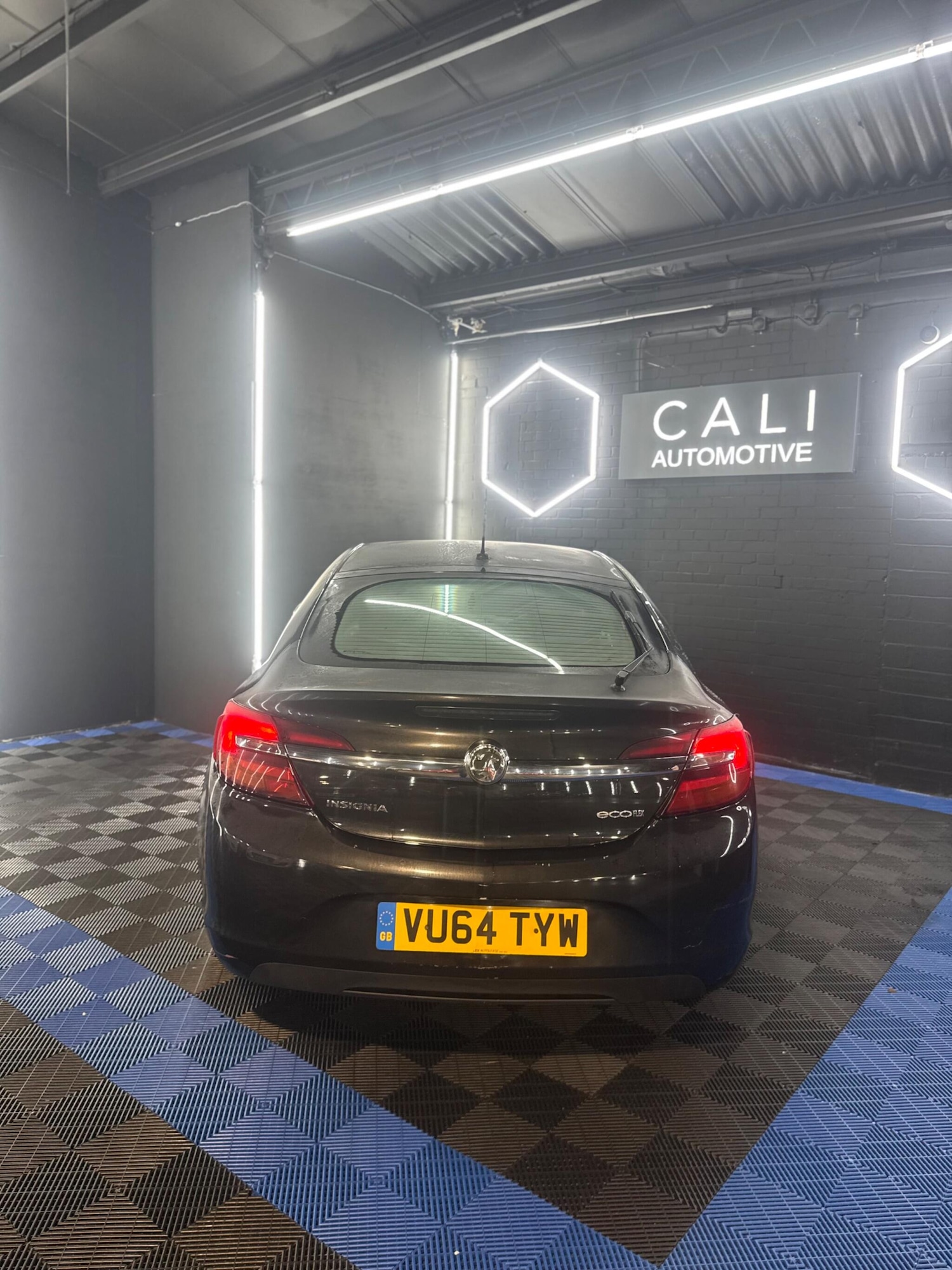 Used Vauxhall Insignia 2014 for sale - 77130939: Photo 9