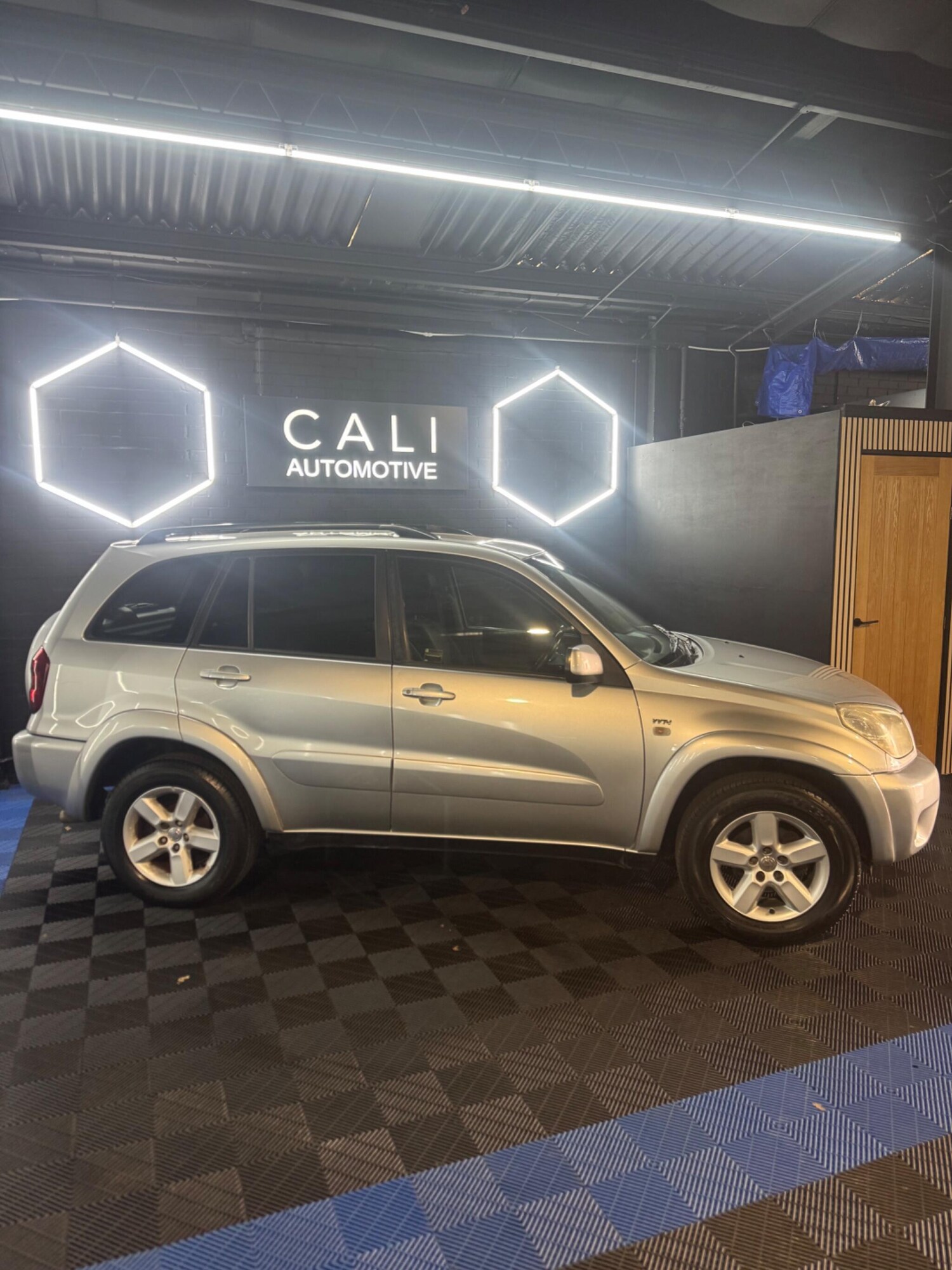 Used Toyota RAV4 for sale - 78141592: Photo 18