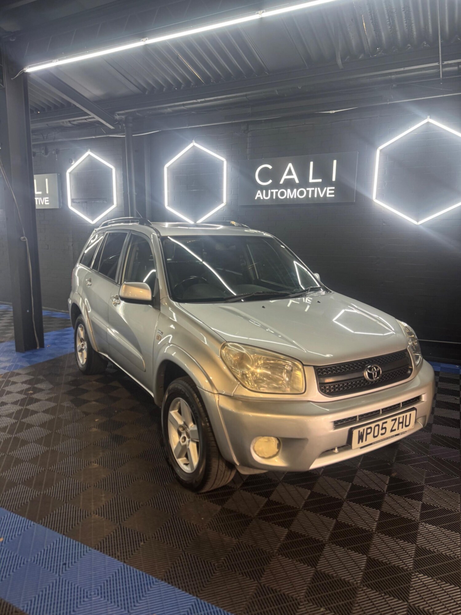 Used Toyota RAV4 for sale - 78141592: Photo 6