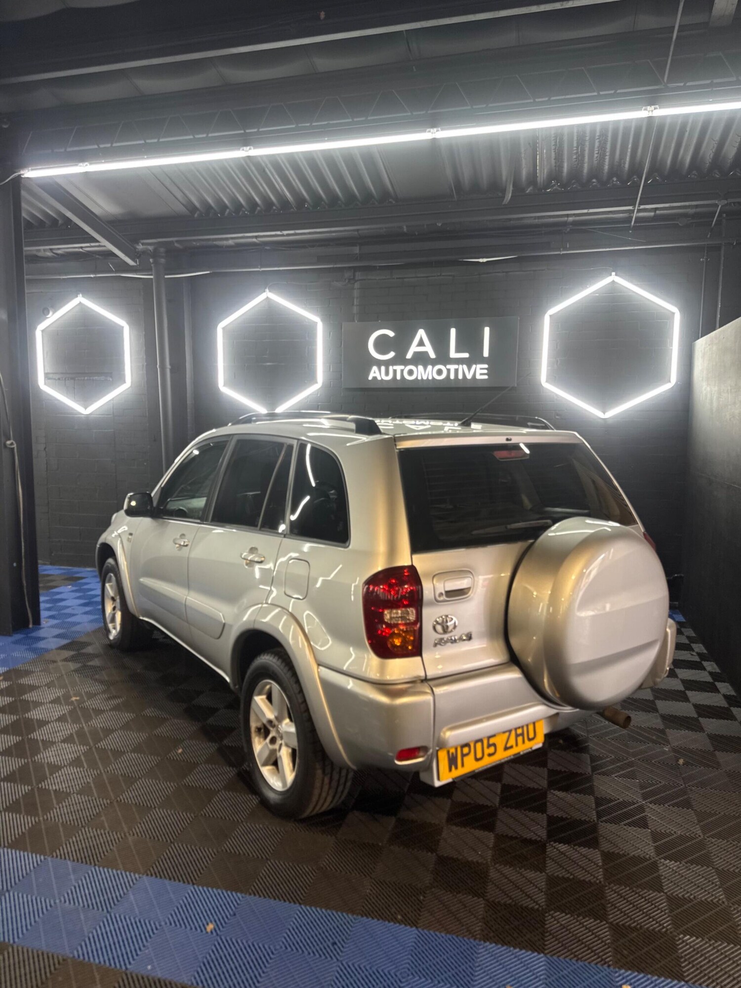 Used Toyota RAV4 for sale - 78141592: Photo 8