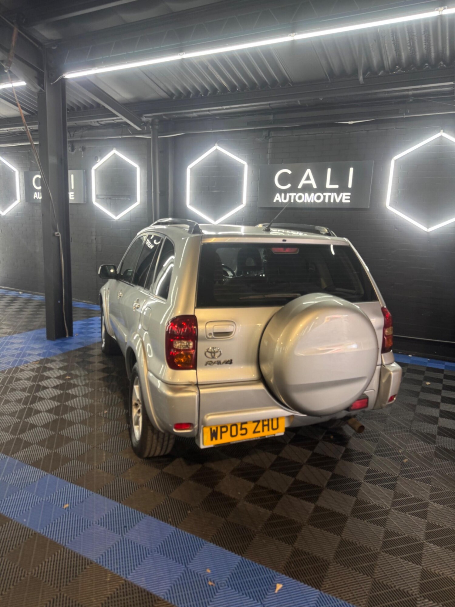 Used Toyota RAV4 for sale - 78141592: Photo 9