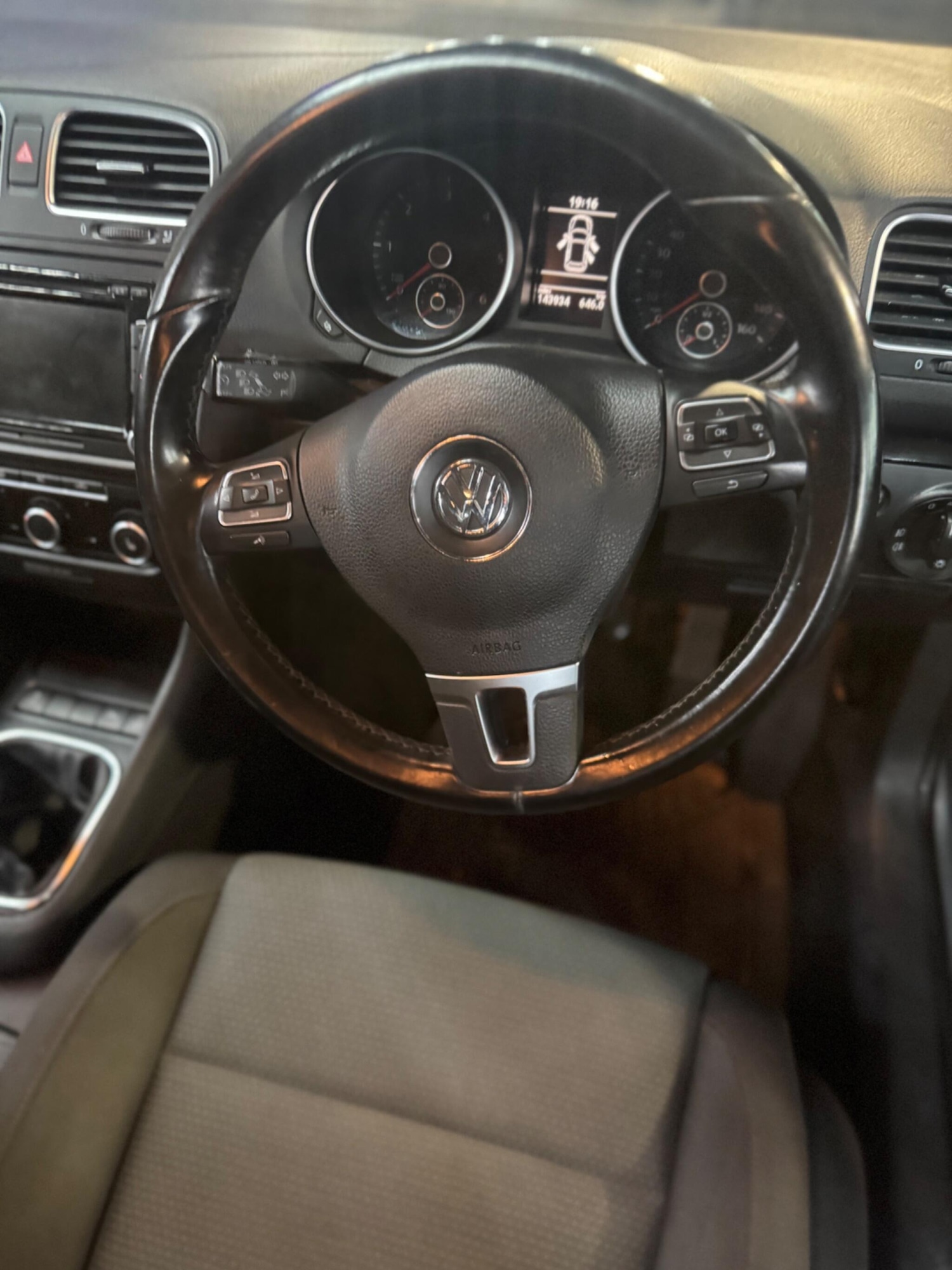 Used Volkswagen Golf 2011 for sale - 77853618: Photo 25