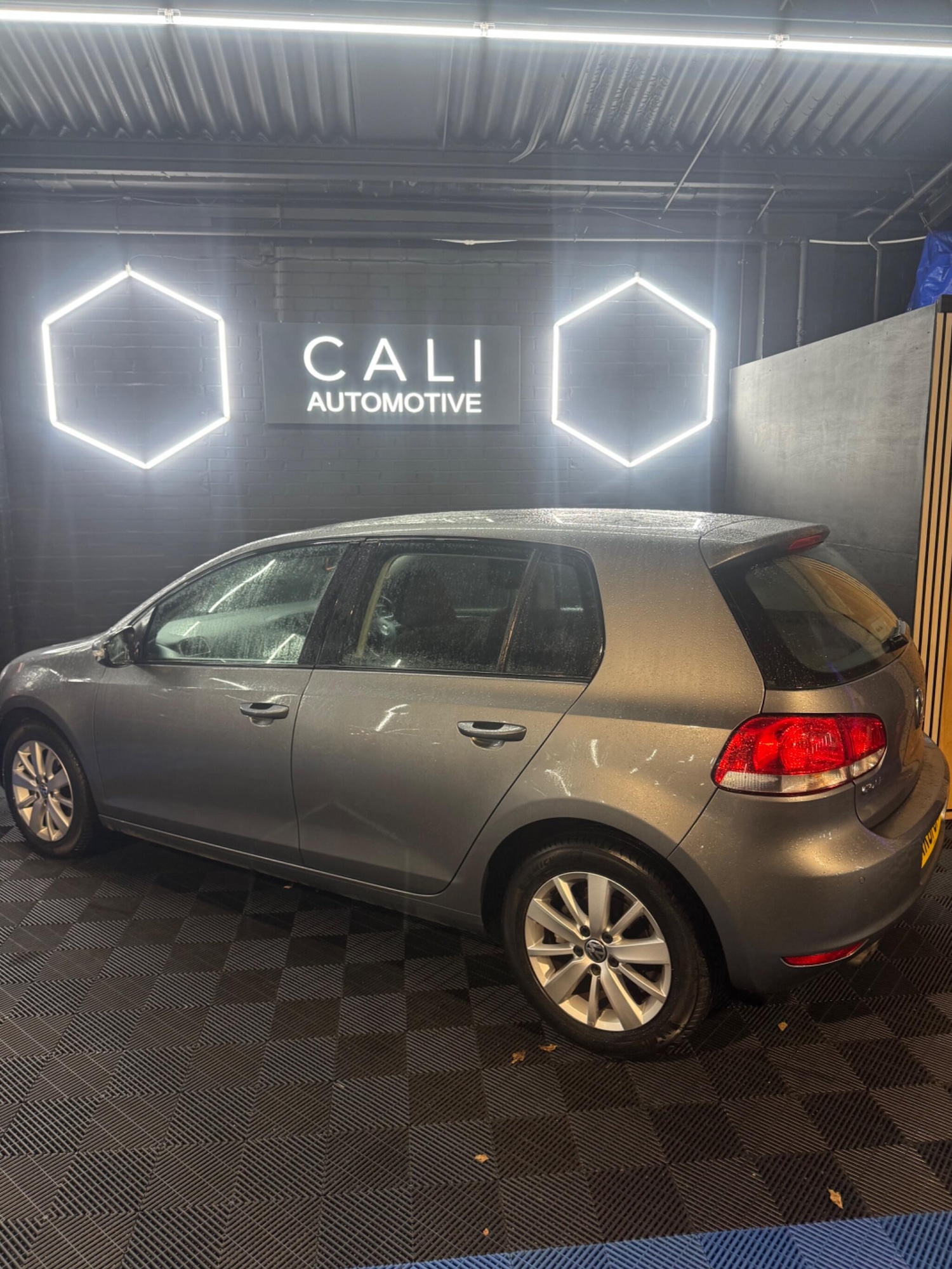Used Volkswagen Golf 2011 for sale - 77853618: Photo 8