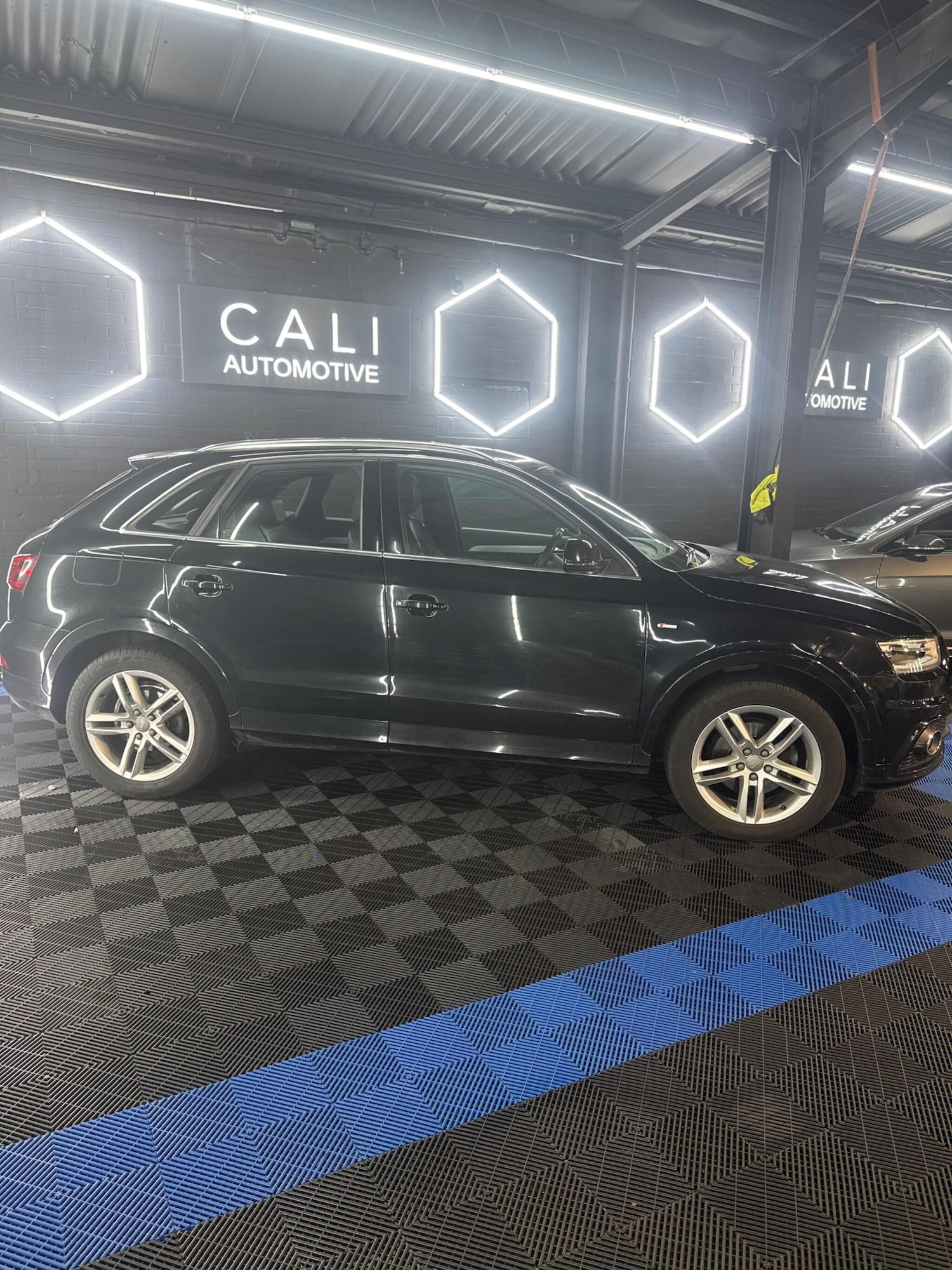 Used Audi Q3 2013 for sale - 77331651: Photo 26