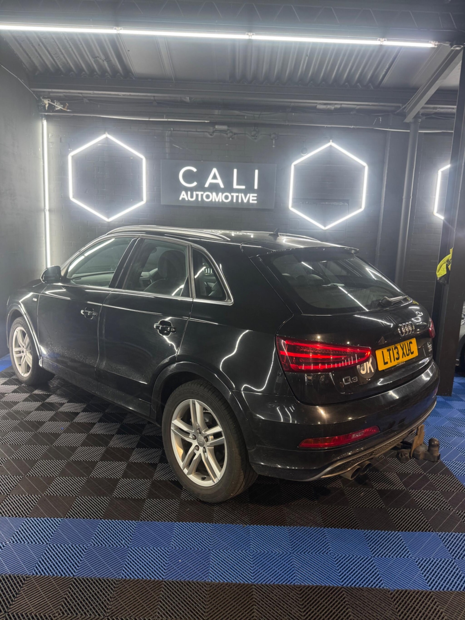 Used Audi Q3 2013 for sale - 77331651: Photo 3